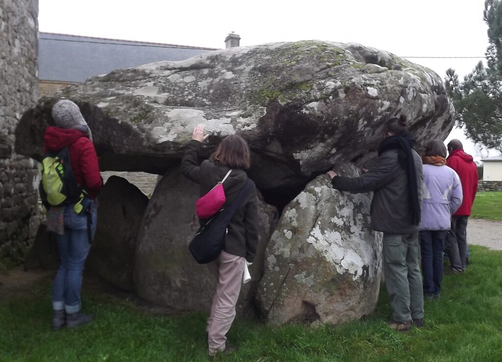 Experiencing a Sensing Body in Morbihan’s Megalithic Landscape Author: Yael Dansac